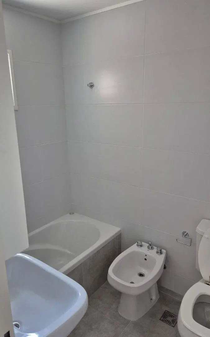 ALQUILER - DEPTO. 1 DORMITORIO CON BALCON 3