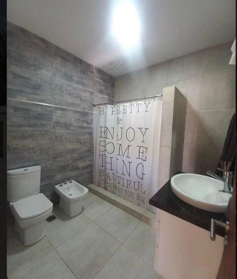 VENTA CASA 2 DORMITORIOS CON PILETA ROLDAN 5