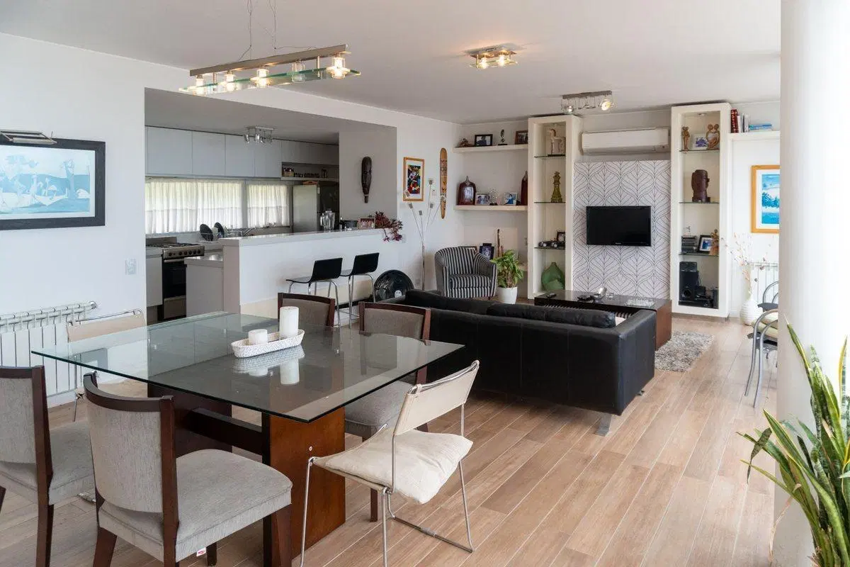 ALQUILER DE DEPARTAMENTO TRES DORMITORIOS ALBERDI 4