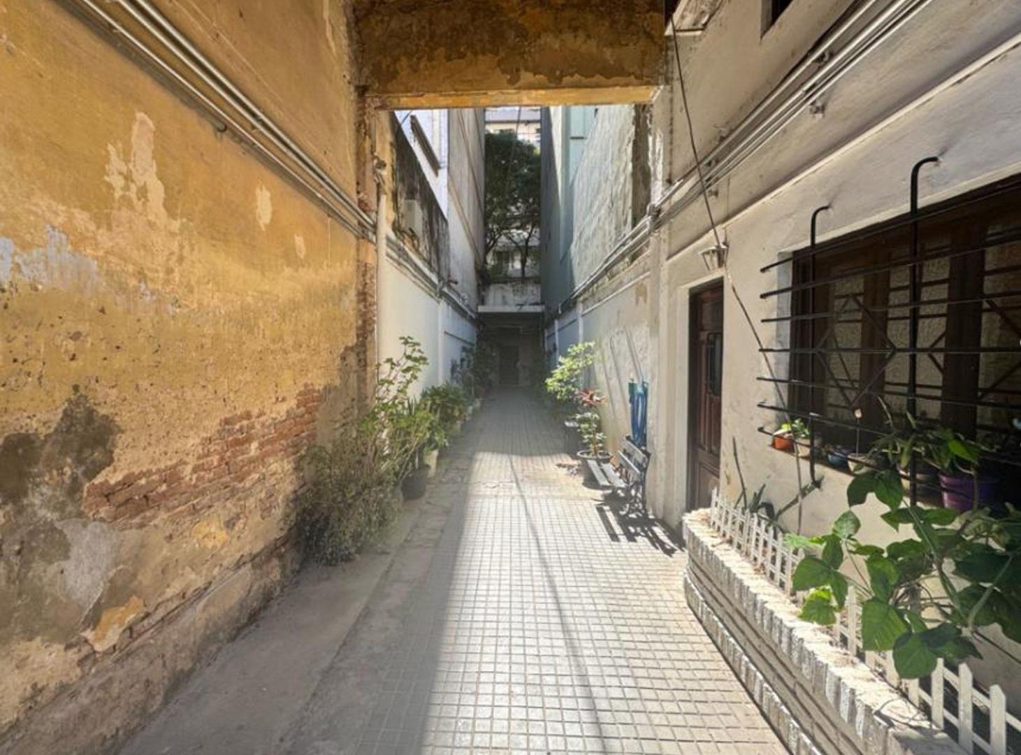 VENTA CASA DE PASILLO BARRIO MARTIN A RECICLAR
