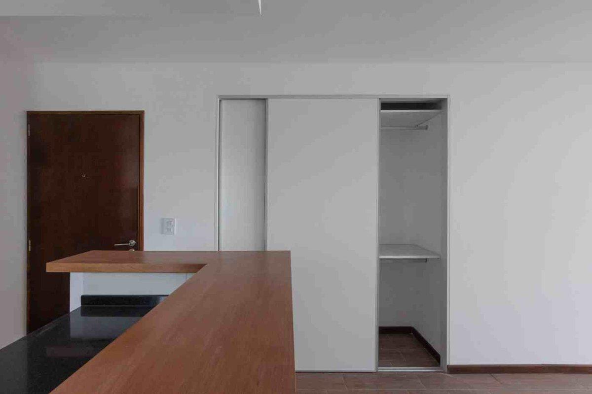 Foto de EN VENTA DEPARTAMENTO MONOAMBIENTE ZONA BV OROÑO, imagen 2