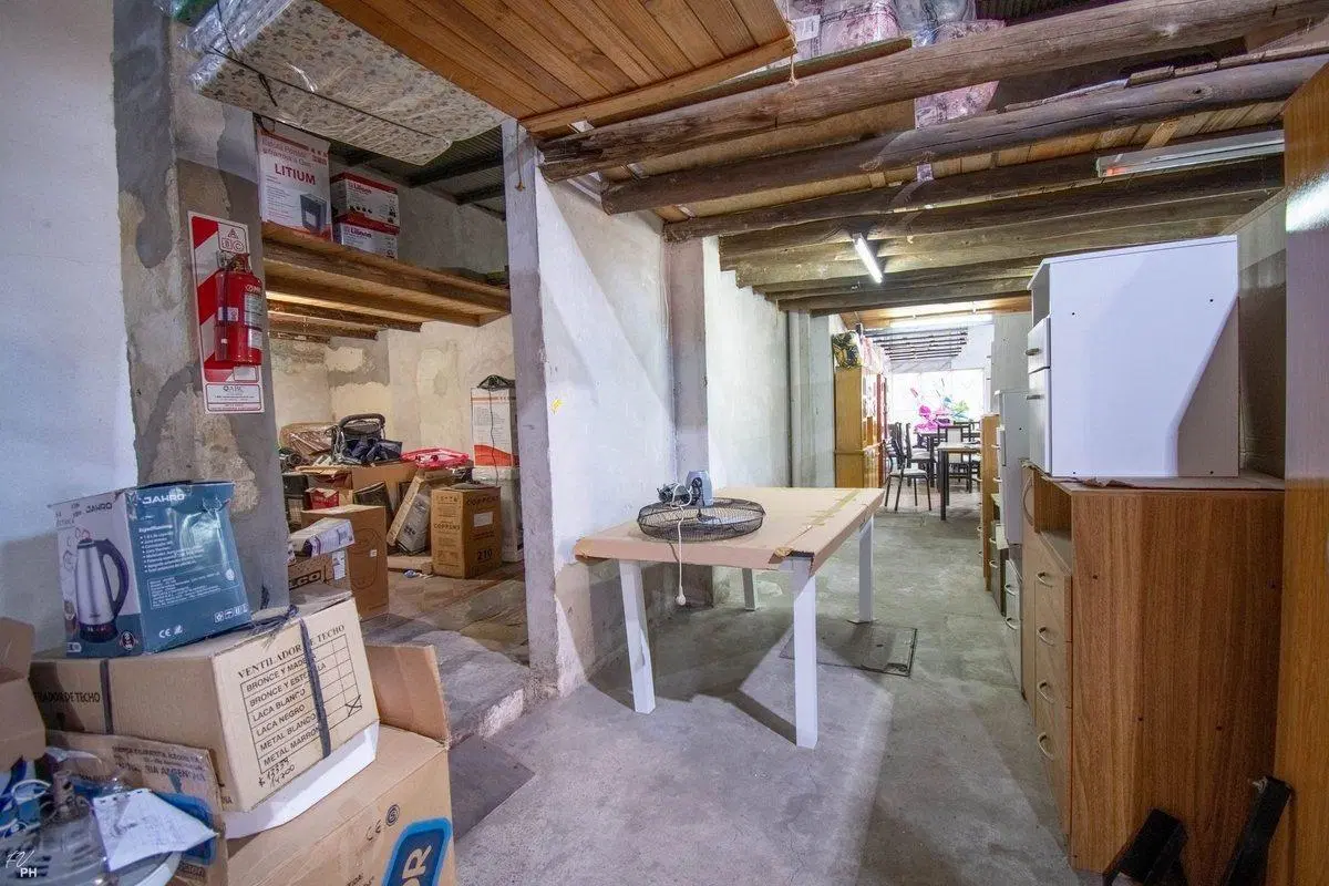 VENTA LOCAL COMERCIAL CON GALPON GENOVA Y TRAVESIA 5
