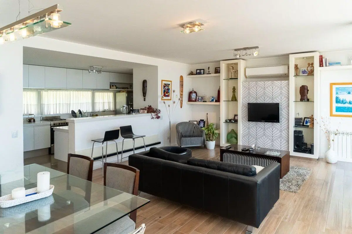 VENTA DE DEPARTAMENTO TRES DORMITORIOS ALBERDI 2
