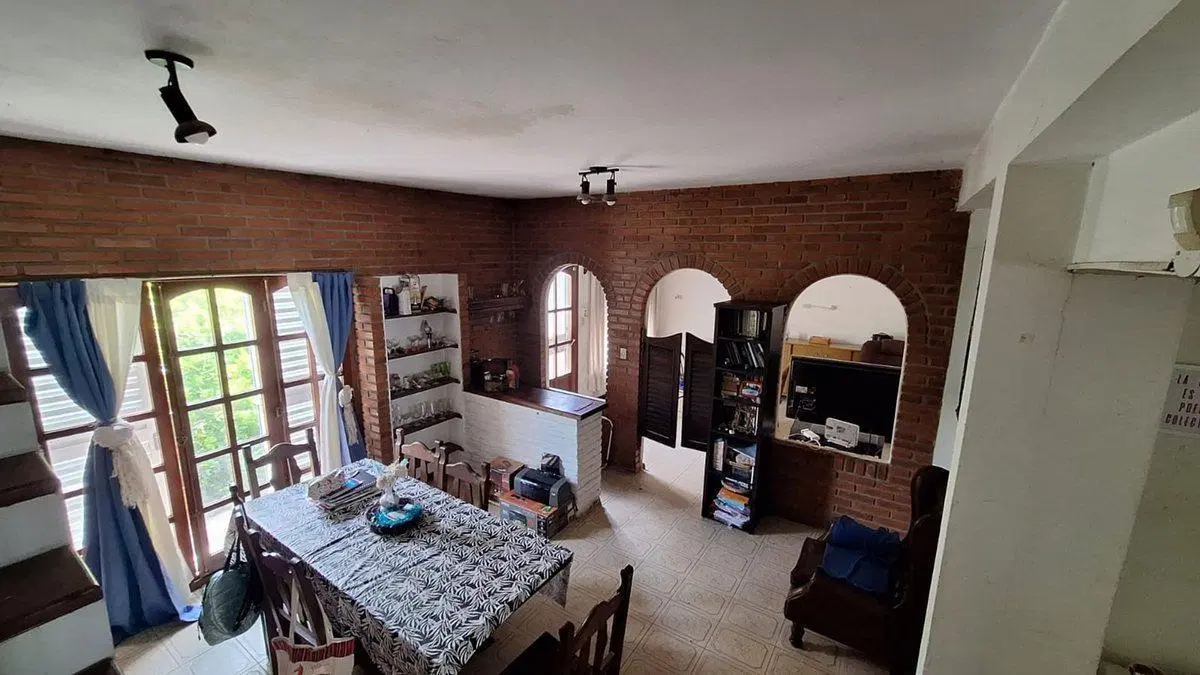 CASA EN VENTA 4 DORMITORIOS EN VILLA CONSTITUCION 2