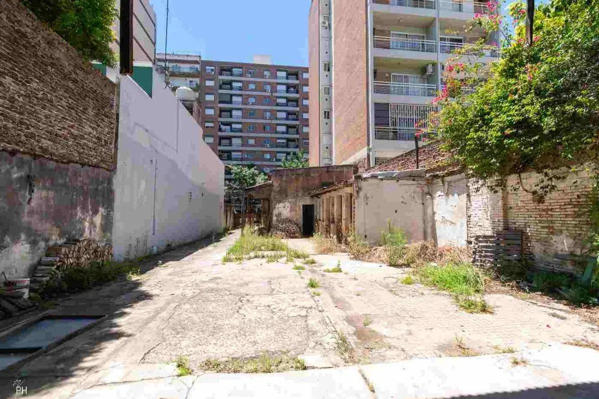 TERRENO PARA CONSTRUCTORA ABASTO PB + 10 PISOS 2