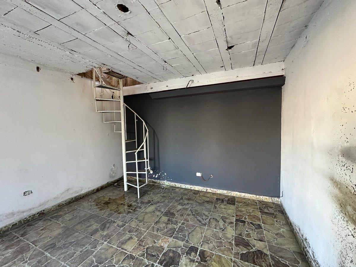 Foto de CASA EN VENTA TRES PLANTAS A RECICLAR PICHINCHA, imagen 5