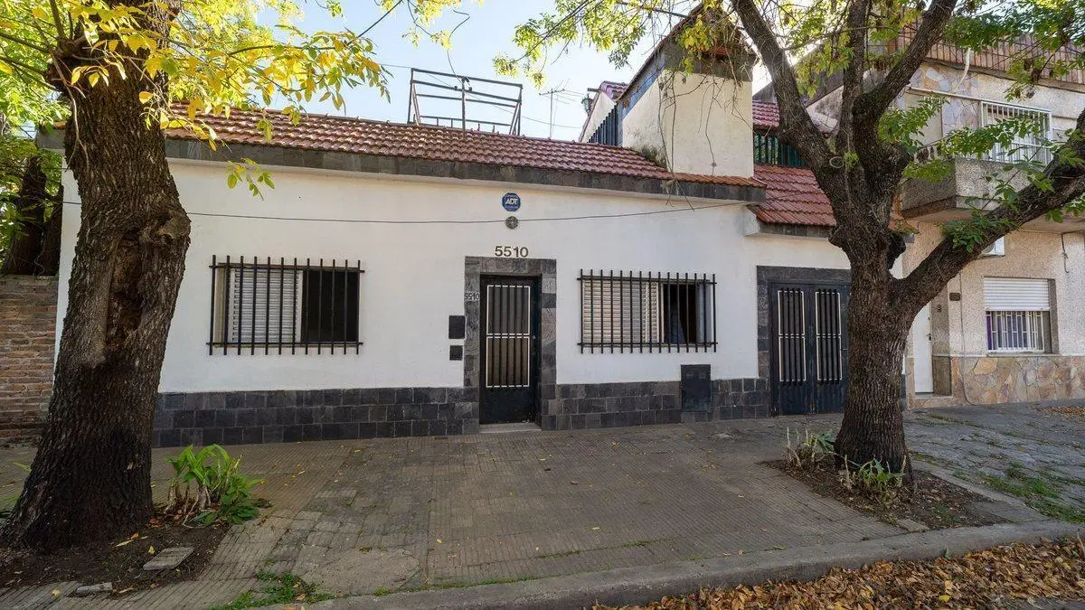 VENTA - CASA 3 DORM + COCHERA + QUINCHO ZONA SUR 3