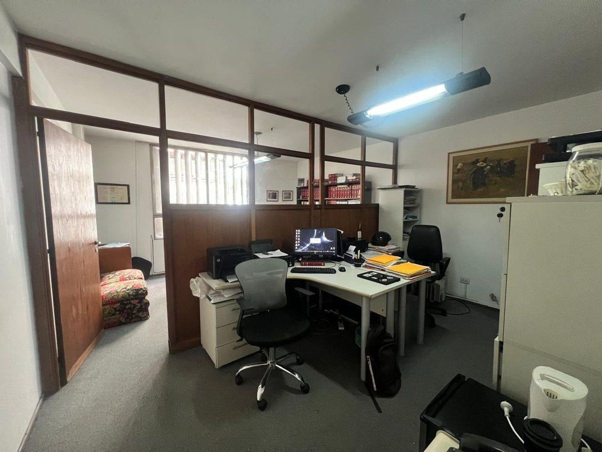 EN VENTA OFICINA ZONA CENTRO