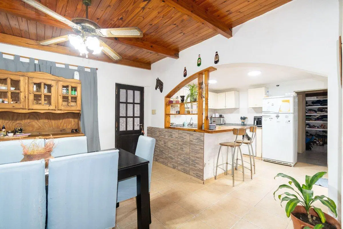 CASA Y GALPÓN EN VENTA BARRIO PARQUE CASA 5