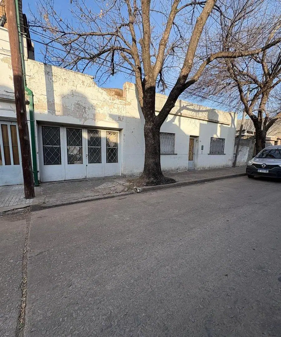 VENTA DE CASA EN BARRIO TABLADA CON COCHERA 2