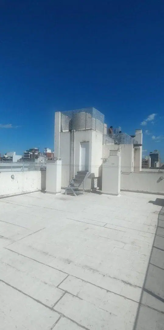 VENTA AMPLIO MONOAMBIENTE BARRIO MARTIN 5