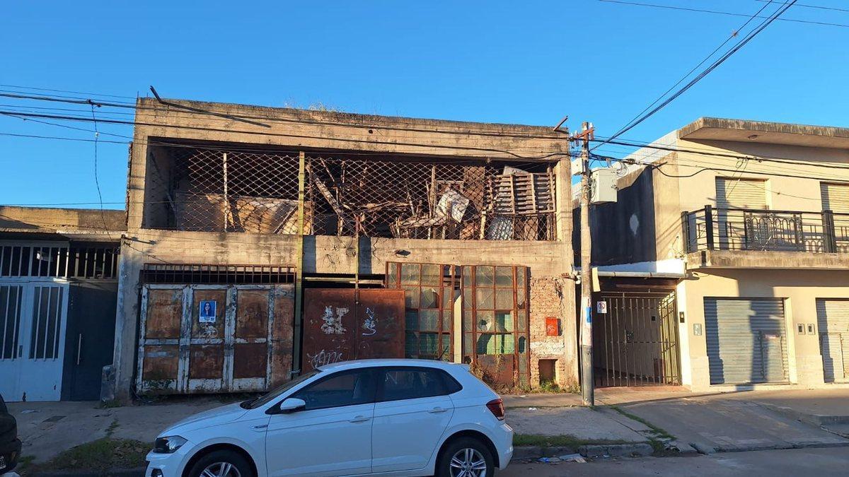LOCAL, DEPOSITO EN VENTA