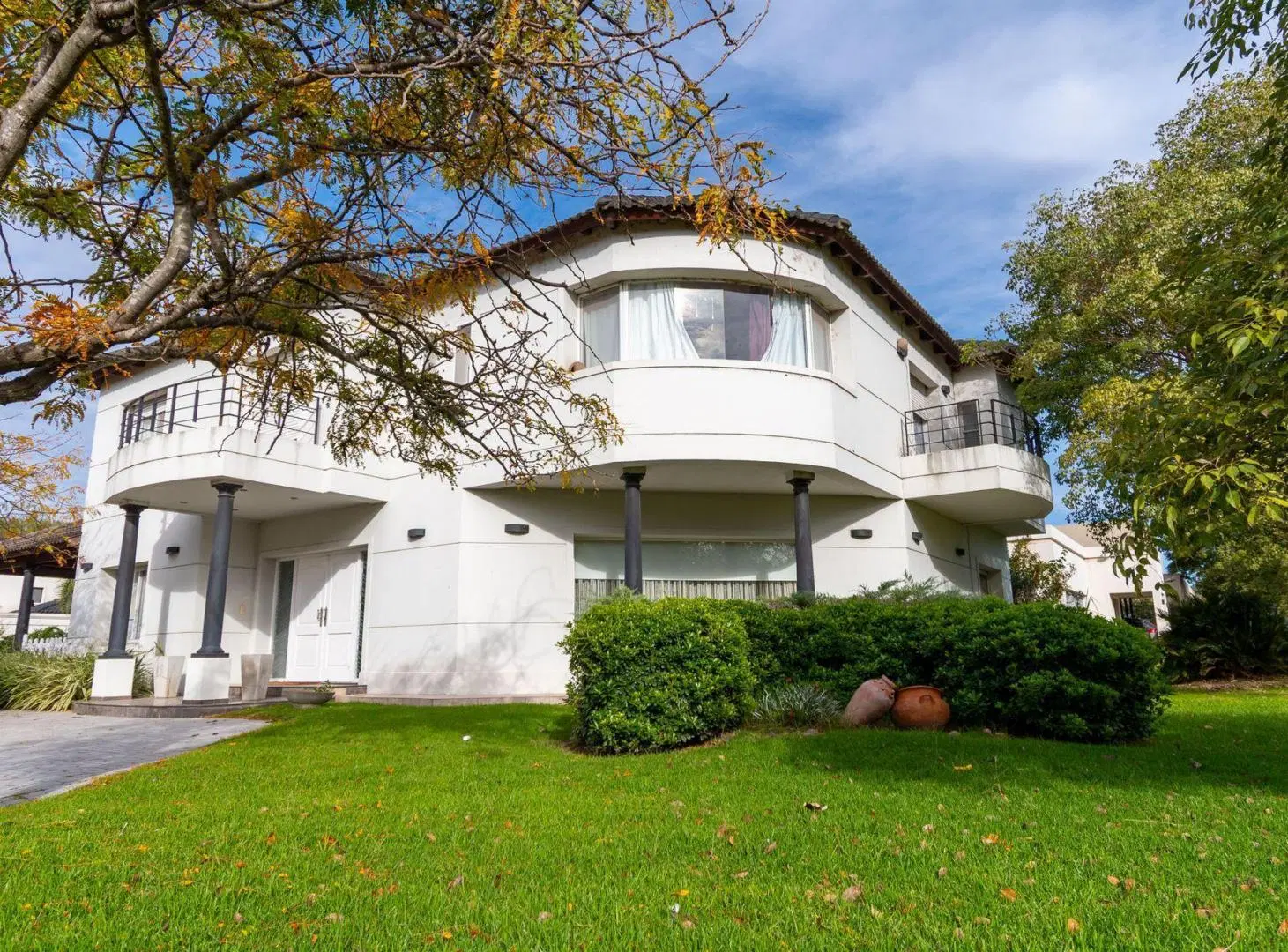 CASA EN VENTA  3 DORMITORIOS KENTUCKY,  FUNES 5