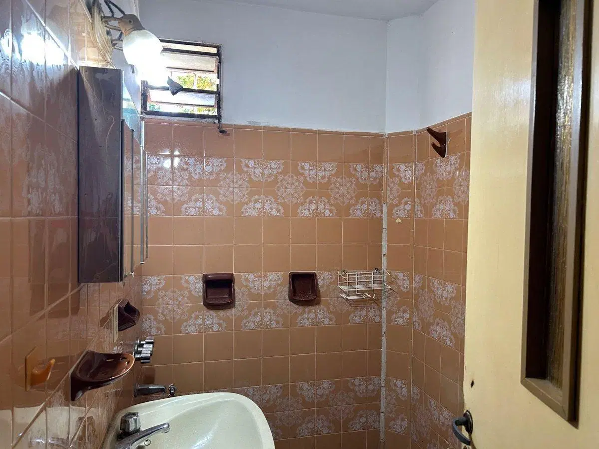 Venta casa de pasillo 2 dormitorios 5