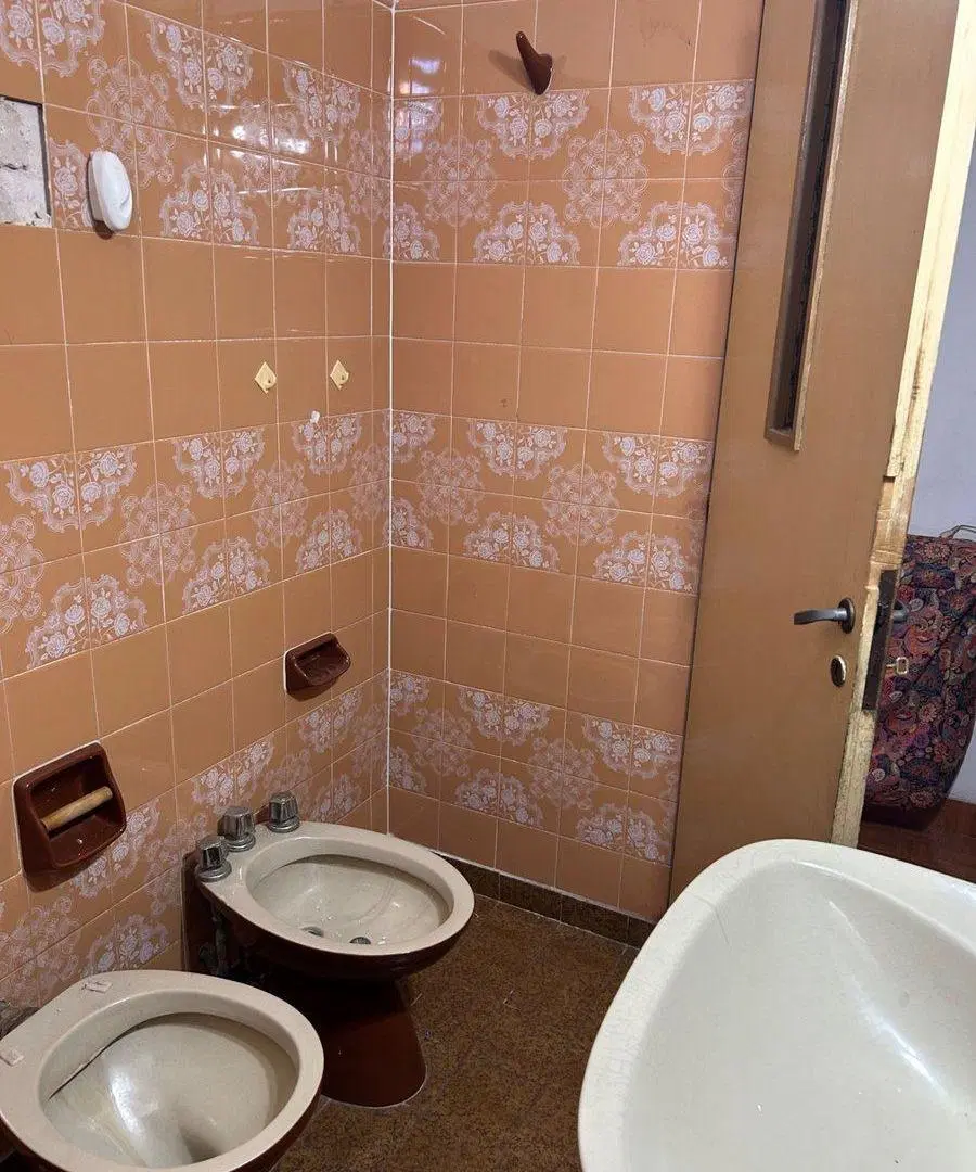 Venta casa de pasillo 2 dormitorios 3