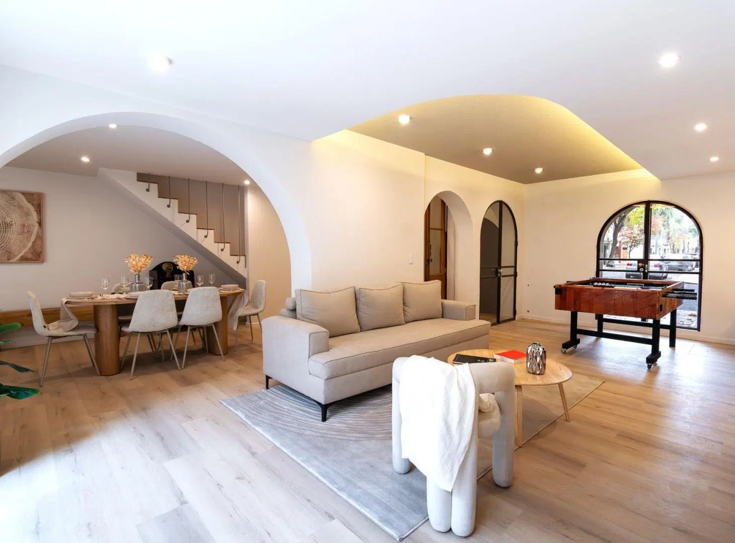 VENTA CASA 3 DORMITORIOS. PATIO. COCHERA. LOURDES 5