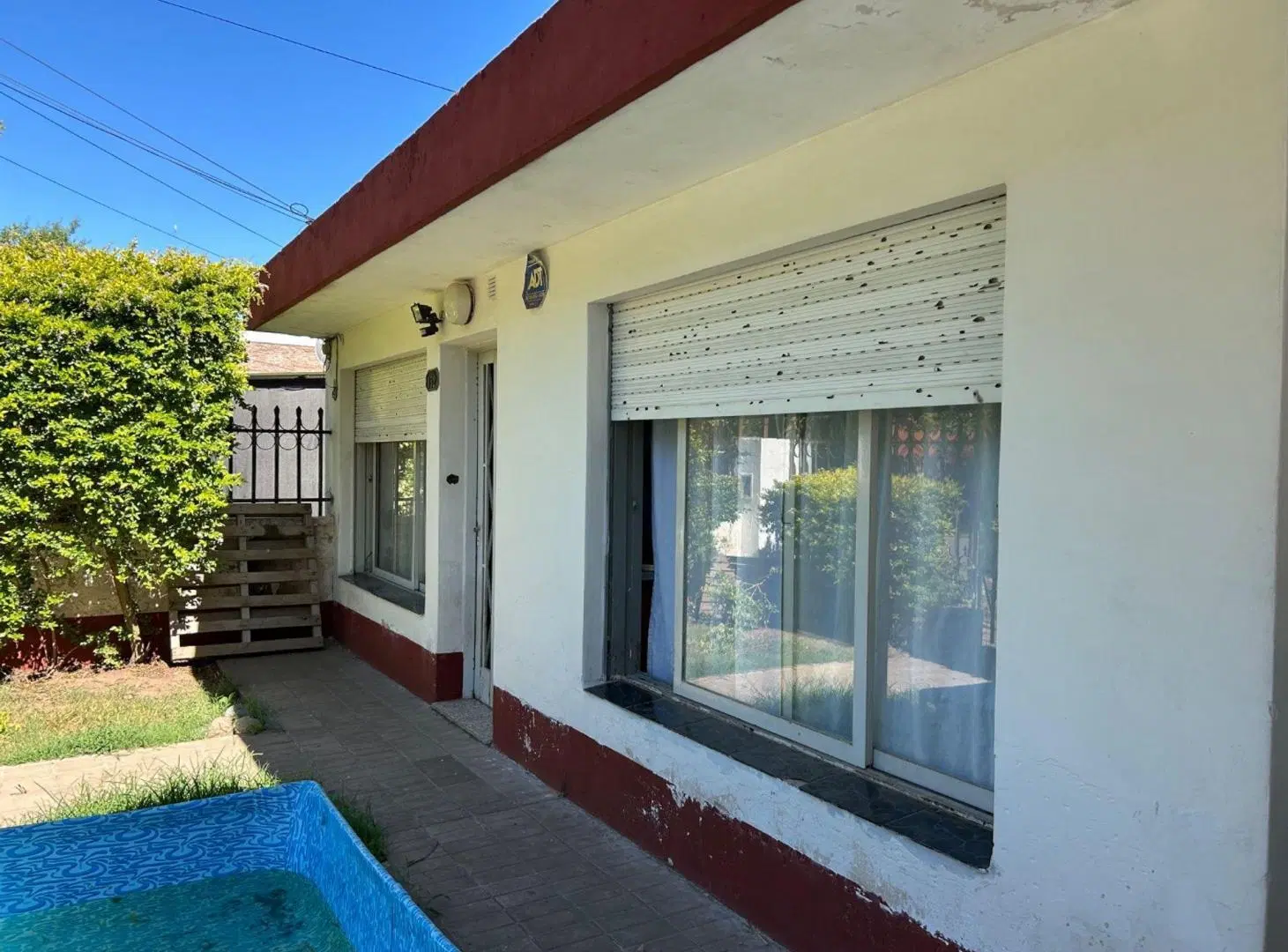 Venta casa con cochera y quincho en G. Baigorria. 5