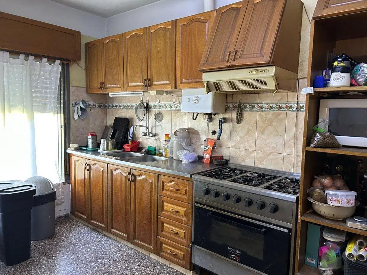 Venta casa con cochera y quincho en G. Baigorria. 5