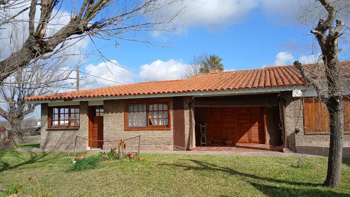 CASA EN VENTA 2 DORMITORIOS LUIS PALACIOS 4