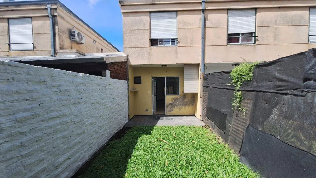 DEPARTAMENTO DUPLEX EN VENTA 2 DORM FISHERTON 3