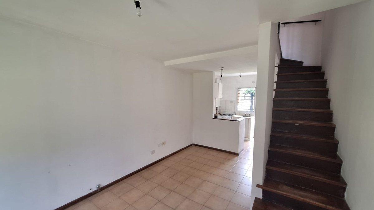 Foto de DEPARTAMENTO DUPLEX EN VENTA 2 DORM FISHERTON, imagen 3
