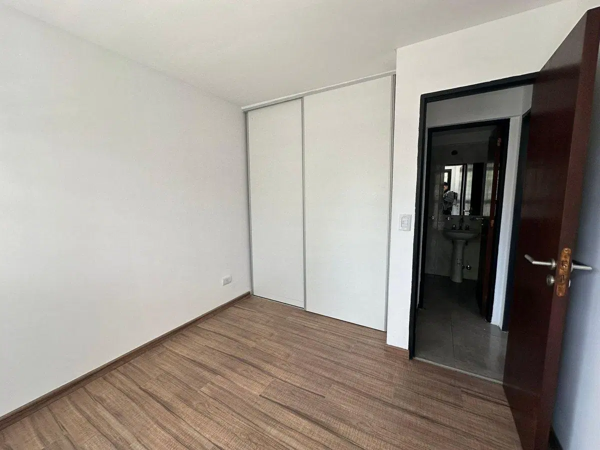 VENTA DEPARTAMENTO 1 DORMITORIO CON PATIO LOURDES 3