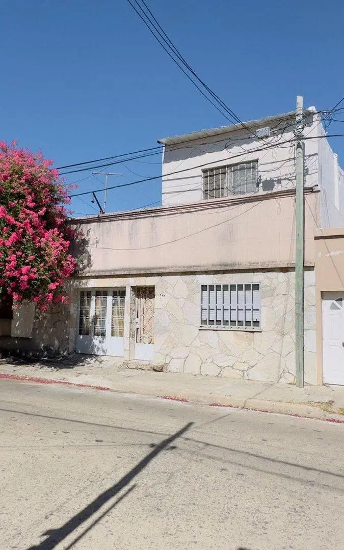 CASA EN VENTA 2 DORMITORIOS/DEPTO 1 DORMI LUDUEÑA 5