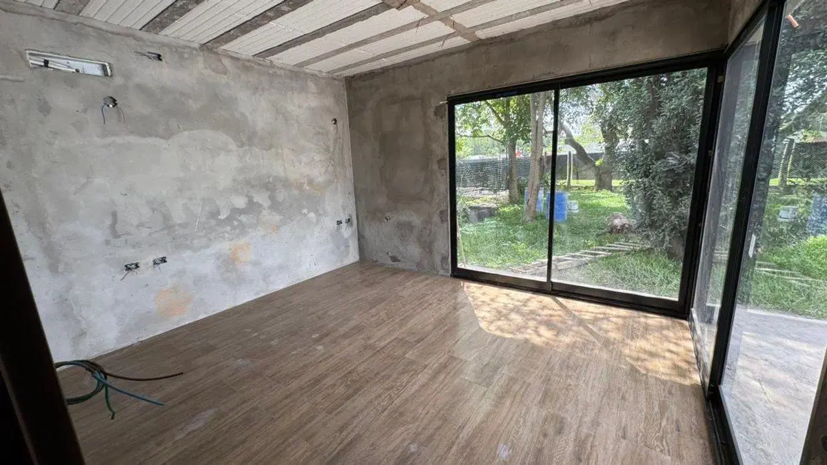CASA EN VENTA 2 DORMITORIOS, FUNES 3
