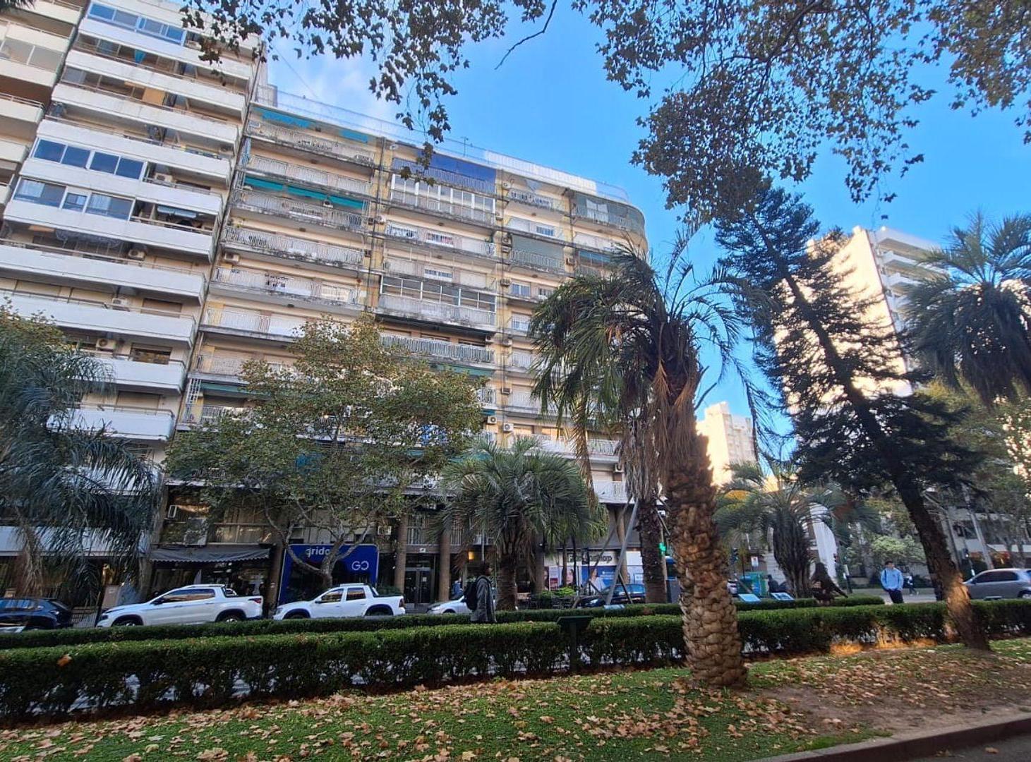 VENTA DEPARTAMENTO 3 DORMITORIOS PILETA Y COCHERA