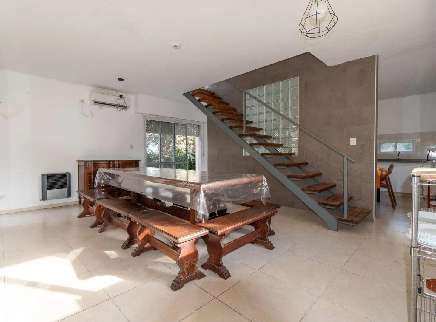 CASA EN VENTA DOS DORMITORIOS SOL PARANA P. ESTHER 4