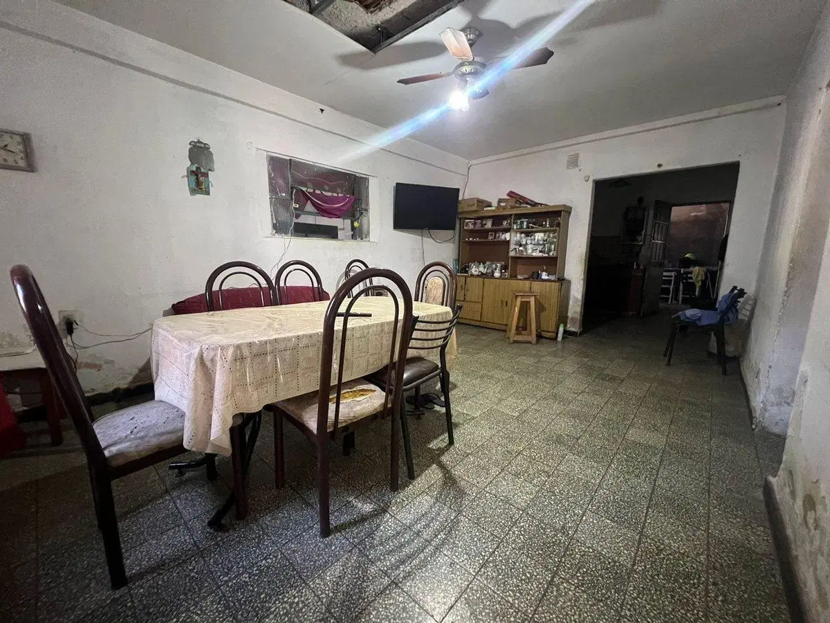 VENTA CASA DOS DORMITORIOS  BARRIO TIRO SUIZO. 3