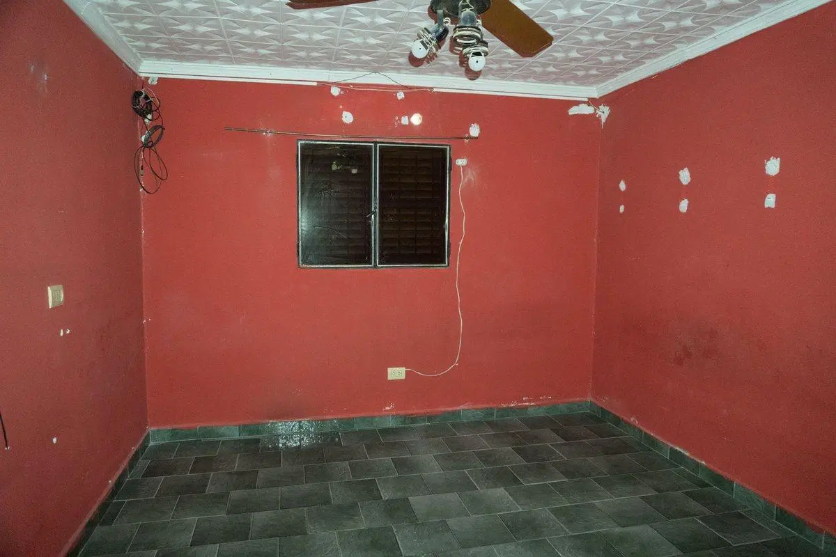 AMPLIA CASA EN VENTA, V.G.GALVEZ, 3 DORM, LOCAL CO 3