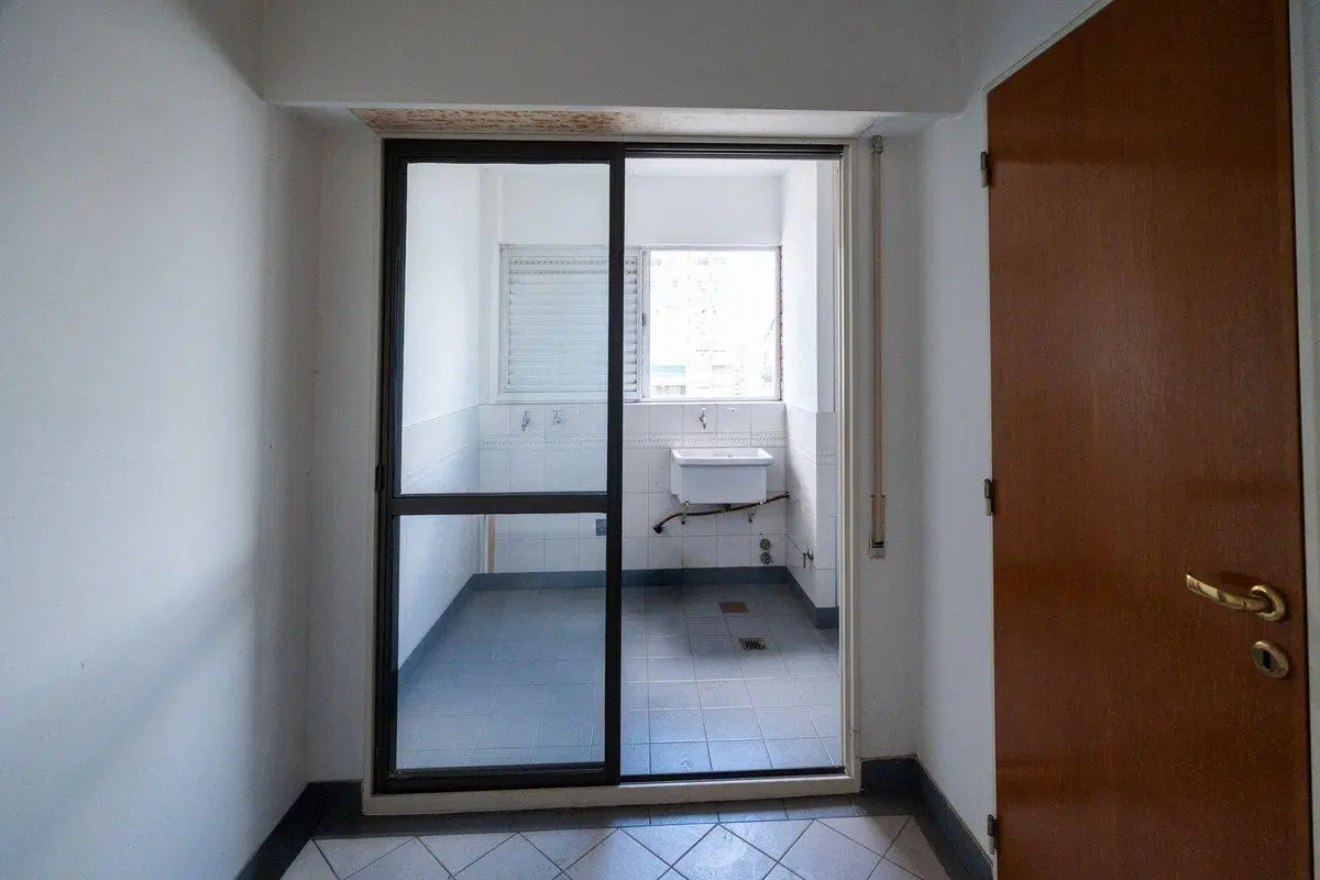 VENTA DEPARTAMENTO TRES DORMITORIOS COCHERA CENTRO 5