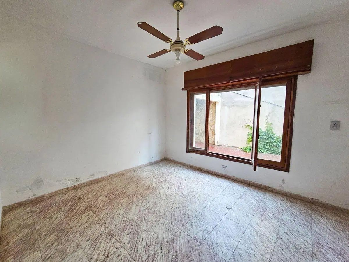 VENTA CASA DE AMBIENTES AMPLIOS 4