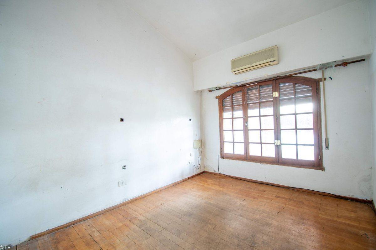 Foto de CASA EN VENTA 4 DORMITORIOS LA FLORIDA, imagen 5