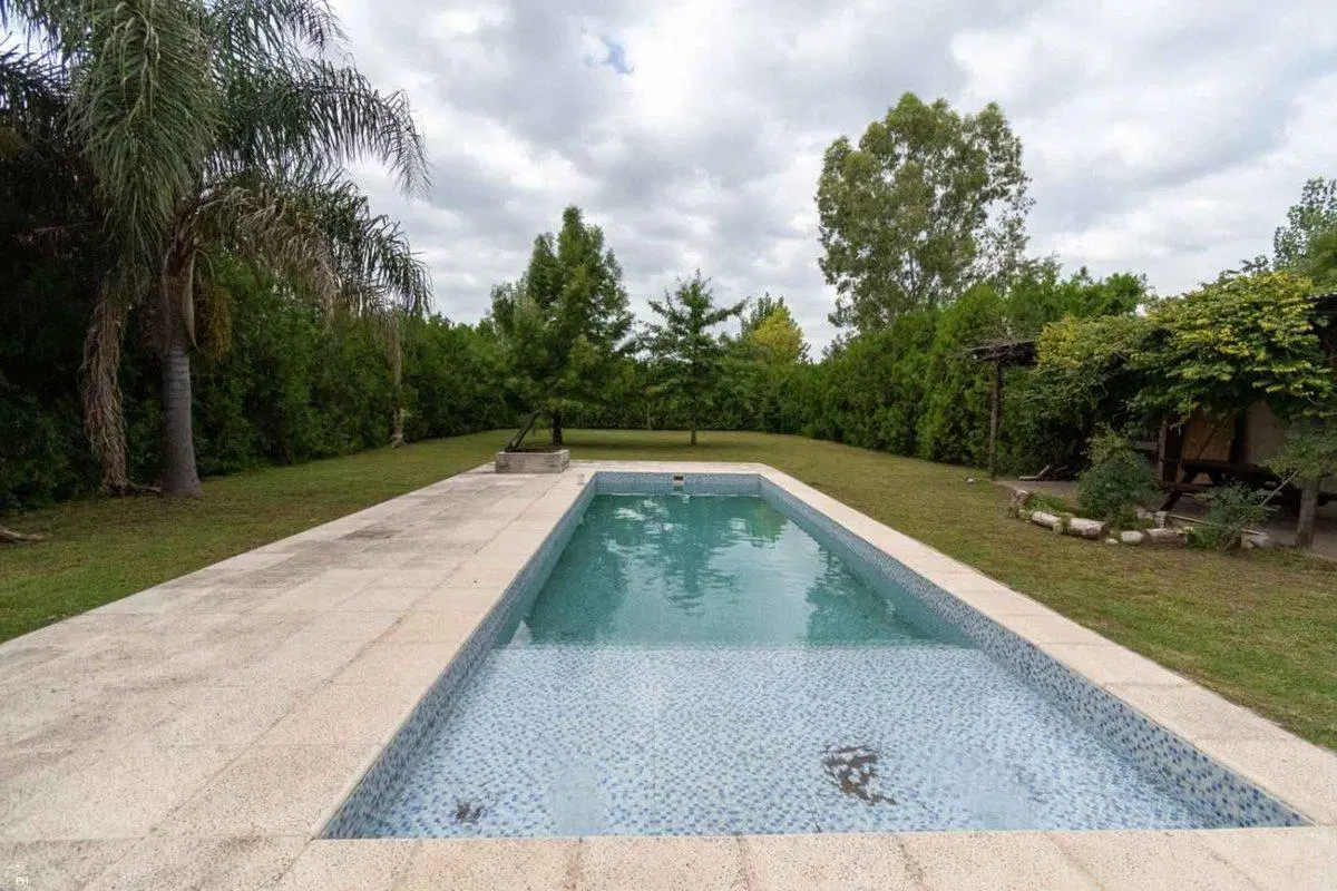 VENTA CASA FUNES 4 DORMITORIOS, PILETA Y QUINCHO 5