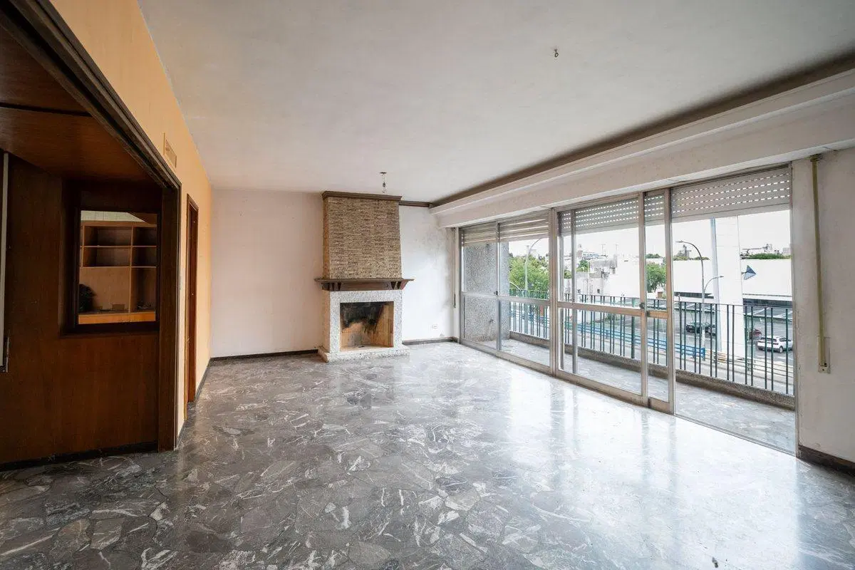 Departamento 2 dormitorios Piso exclusivo Escalera 4