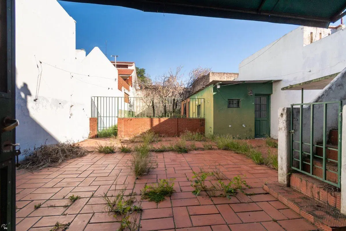 CASA EN VENTA PARA CONSTRUCTORA-FINES COMERCIALES 2