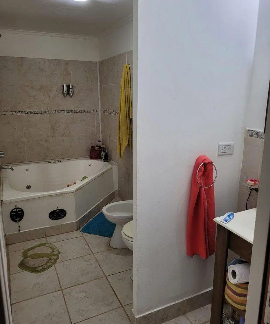 CASA EN VENTA, PILETA, OLIVEROS 4