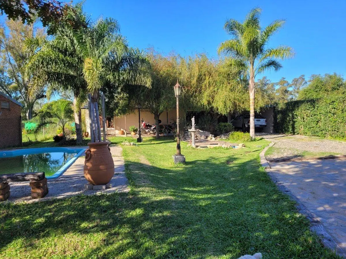 CASA EN VENTA, PILETA, OLIVEROS 5