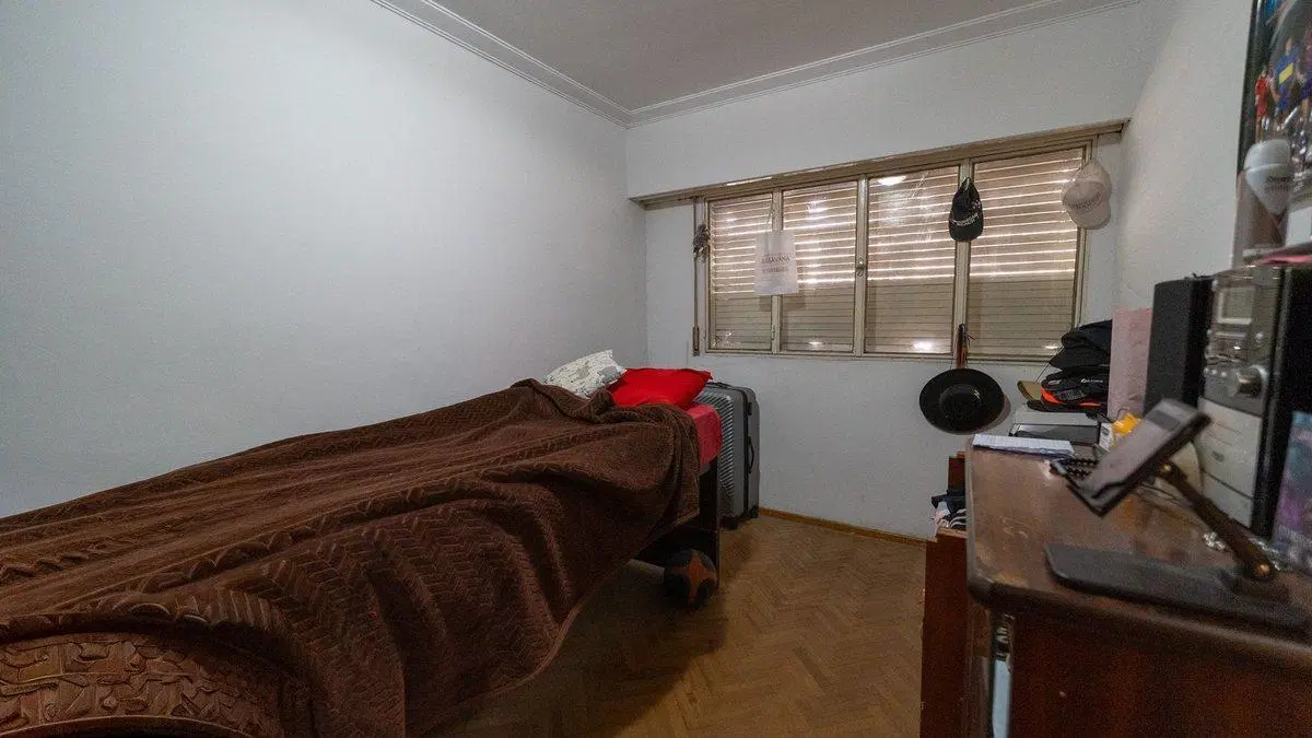 VENTA CASA CON JARDIN TRES DORMITORIOS. B°LA SEXTA 3