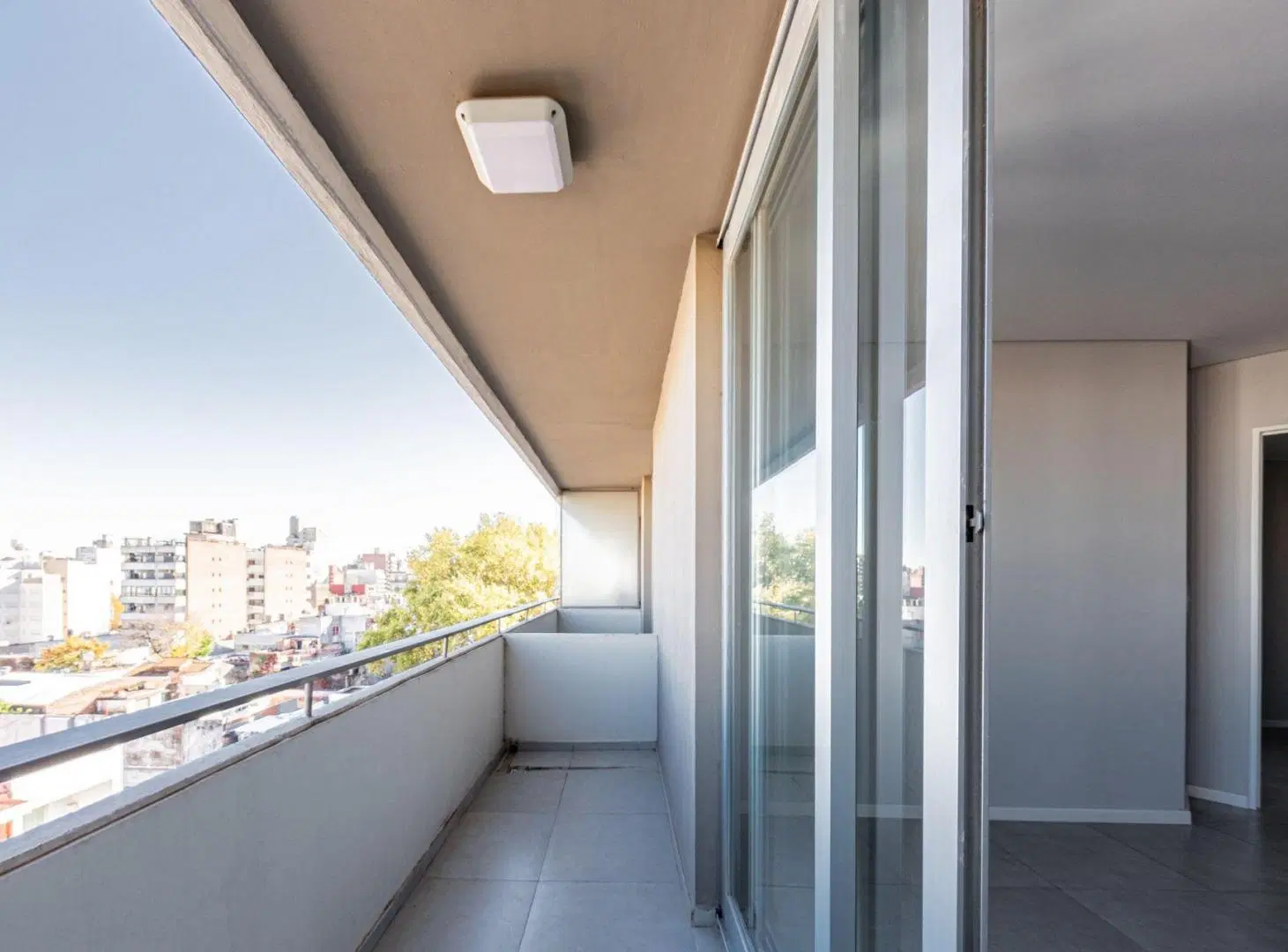 Venta Departamento 3 Dormitorios con Balcón. 5
