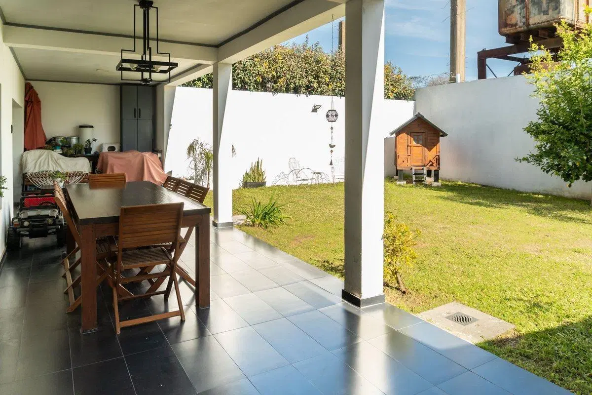 CASA EN VENTA 3 DORM  BARRIO MIRADOR DEL PUENTE 3