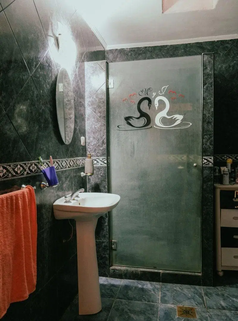 CASA EN VENTA 3 DORMITORIOS, QUINCHO Y PILETA 2