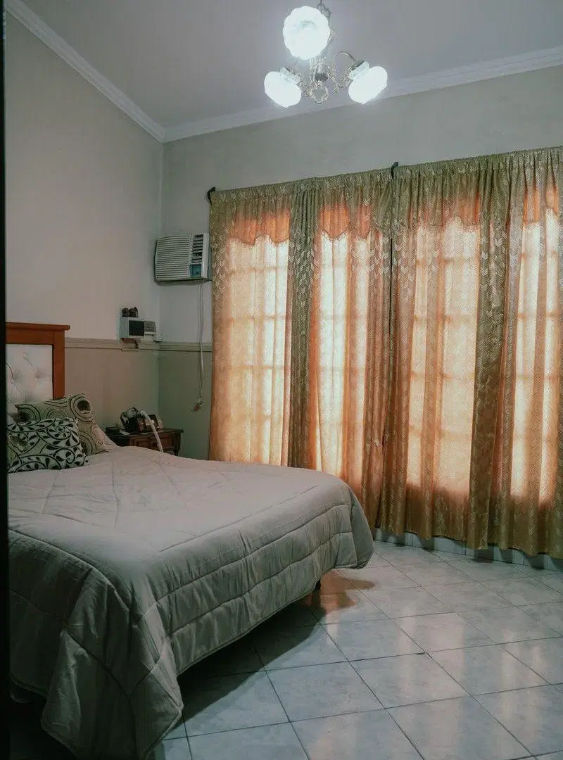 CASA EN VENTA 3 DORMITORIOS, QUINCHO Y PILETA 5