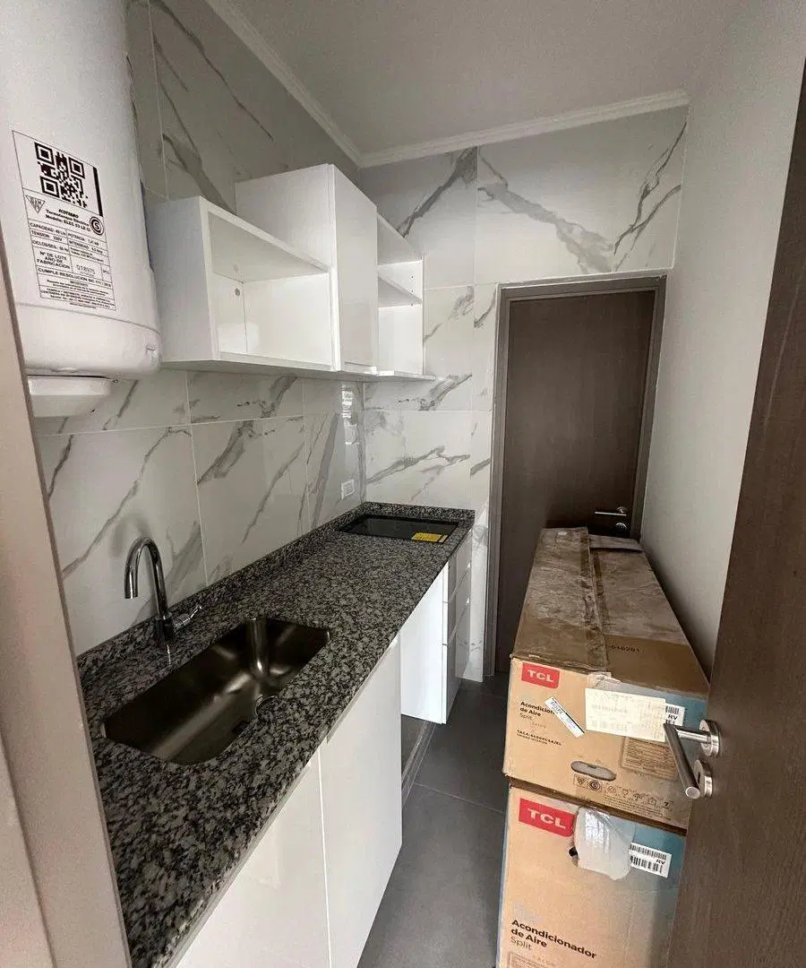VENTA LOCAL COMERCIAL A ESTRENAR 103 M2 - CASILDA 3