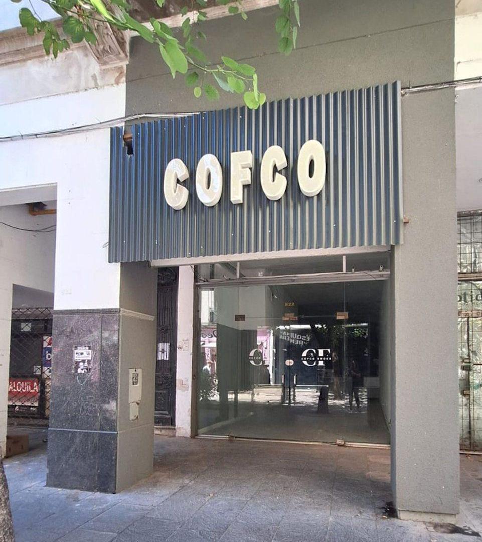 VENTA EXCELENTE LOCAL COMERCIAL PEATONAL CORDOBA