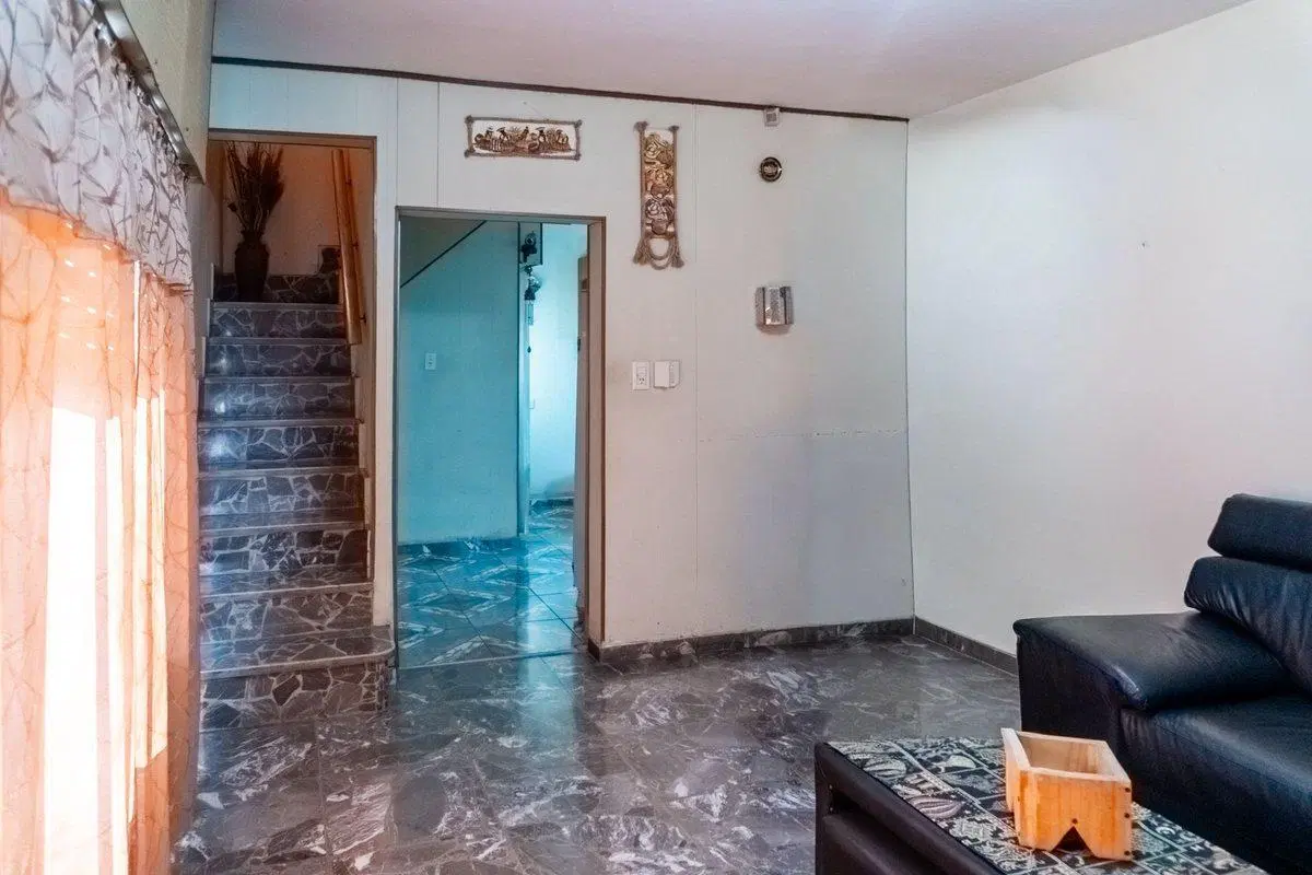Venta - Casa 3 Dormis - cochera  b. Arroyito 3