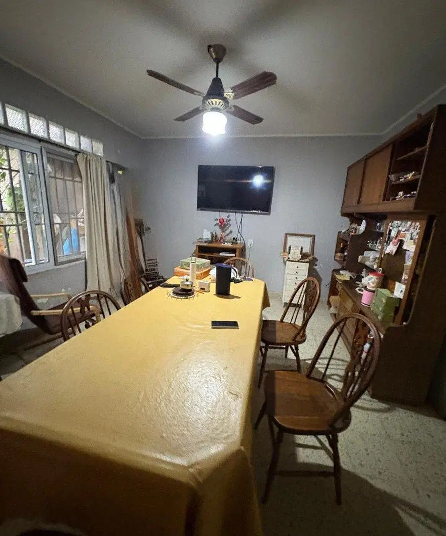 VENTA CASA EN BARRIO TIRO SUIZO CON COCHERA 8