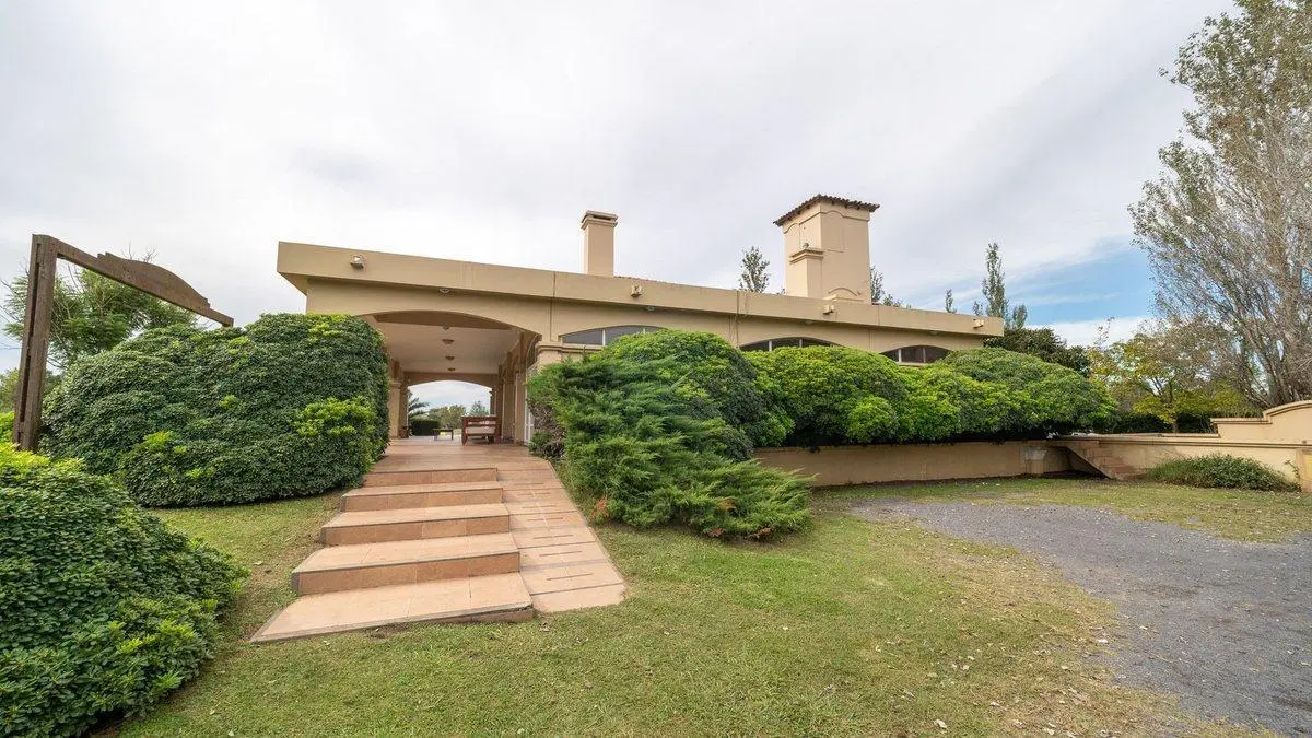 TERRENO EN VENTA BARRIO PRIVADO CAROLINA GOLF 966M 4